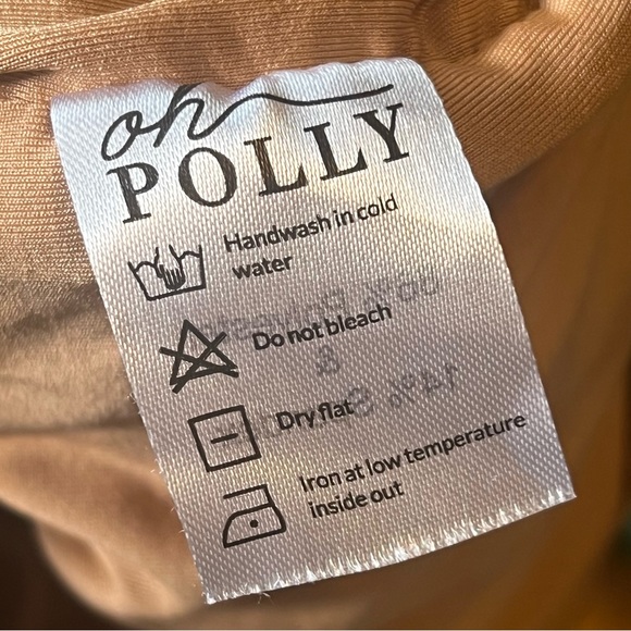 Oh Polly
Keep it Simple
Ruched
Midaxi Dress
Size 2 - Picture 7 of 9